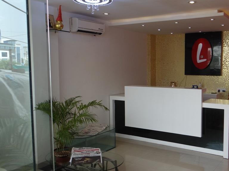 إندور Linear Inn المظهر الخارجي الصورة